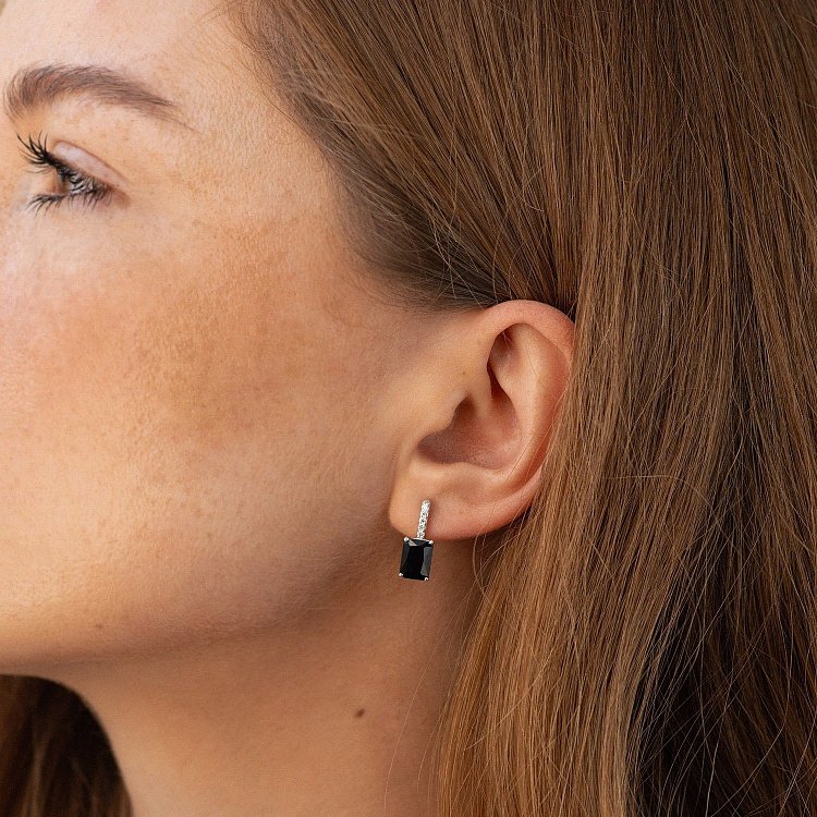 Серебряные серьги с синт. сапфирами и фианитами 2476/1р-NSPH от ювелирного магазина Оникс - 1