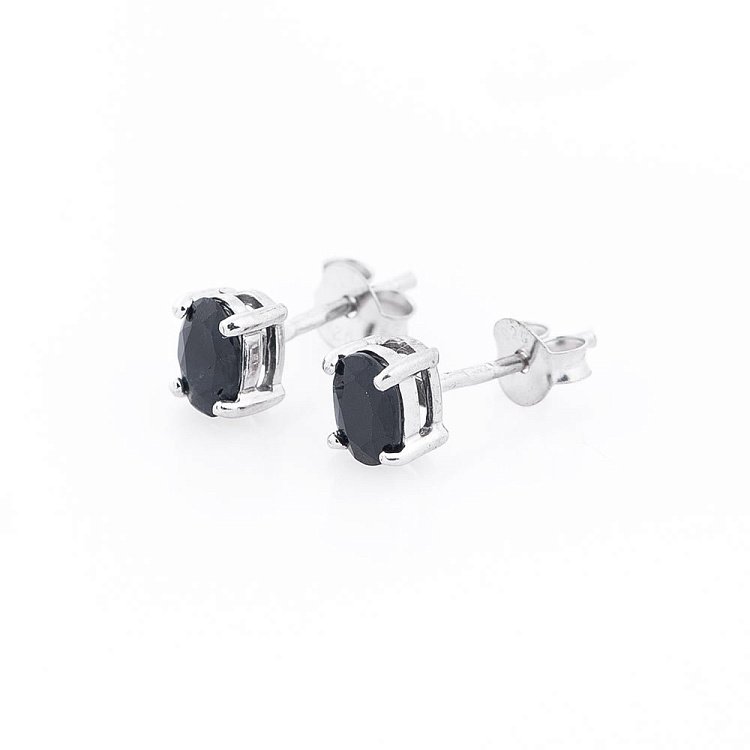 Серебряные серьги-пусеты с сапфирами 122096 Серебряные серьги-пусеты с сапфирами 122096 от ювелирного магазина Оникс