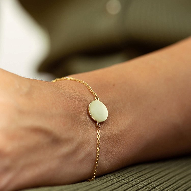 Браслет "Монетка" в желтом золоте (возможна гравировка) б04916 от ювелирного магазина Оникс - 1