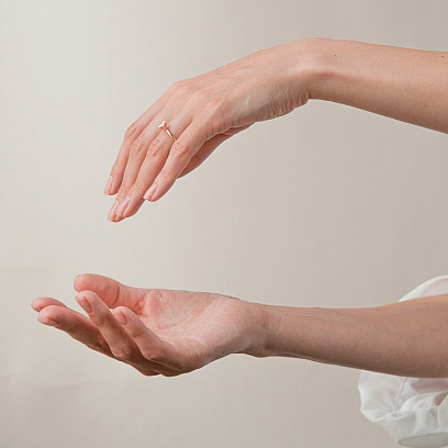 Заручальна каблучка в червоному золоті (фіаніт овал) к08198 №4