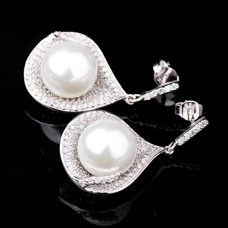 Срібні сережки (фіаніти, штучні перли) 121157 від ювелірного магазину Онікс - 1