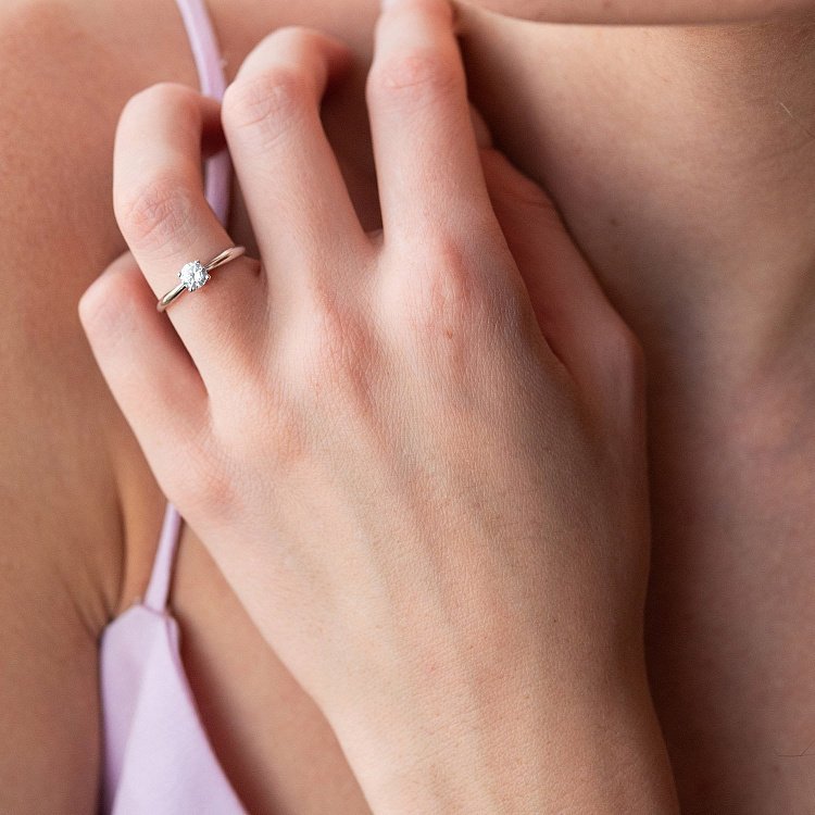 Заручальна золота каблучка з діамантом 101-10021(4.7) від ювелірного магазину Онікс - 4