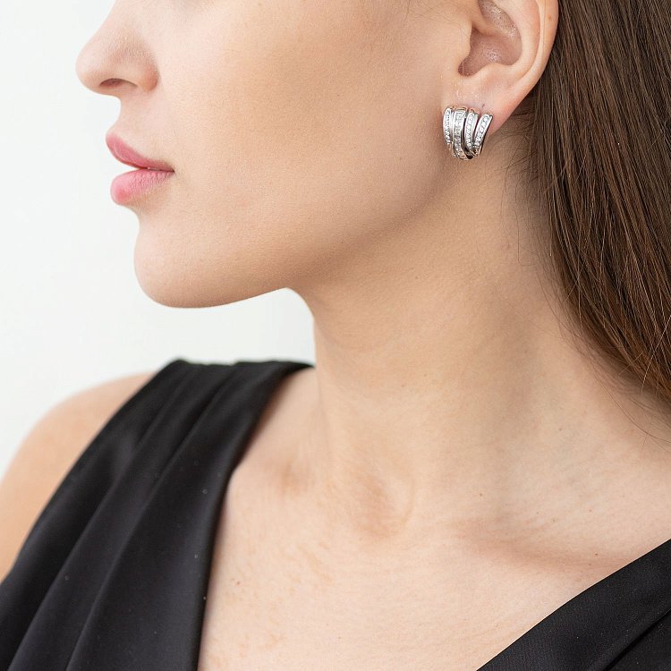 Золотые серьги с бриллиантами с1213 от ювелирного магазина Оникс - 1