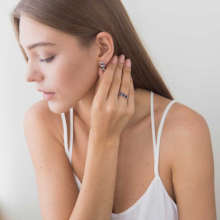 Золотые серьги с синими сапфирами и бриллиантами JMSE99108 от ювелирного магазина Оникс - 2