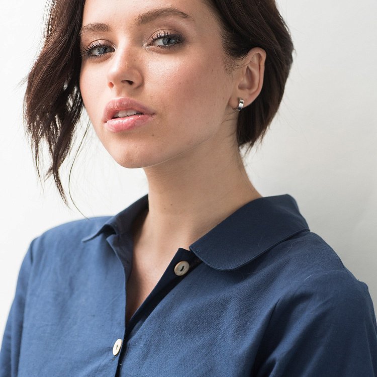 Срібні сережки "Кільця", діаметр 1 см 122507 від ювелірного магазину Онікс - 2