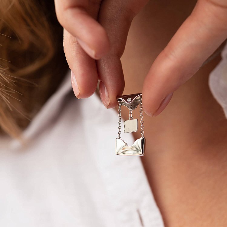 Срібне кольє "Конверт із секретом" (можливе гравіювання) 181215 від ювелірного магазину Онікс - 4