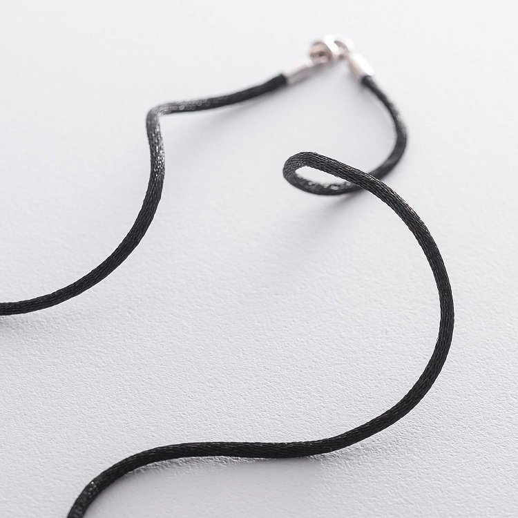 Черный шелковый шнурок с застежкой из белого золота (2мм) кол00849 от ювелирного магазина Оникс - 2
