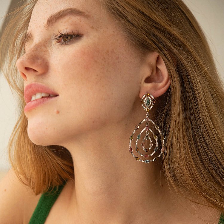 Срібні сережки "Сальма" з різнокольоровими фіанітами і турмаліном 539 від ювелірного магазину Онікс - 1