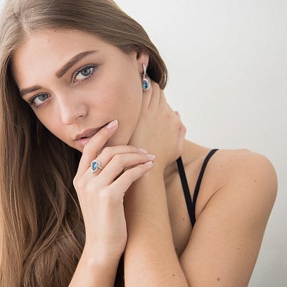 Каблучка з синтетичною шпинеллю синього кольору к028 №5