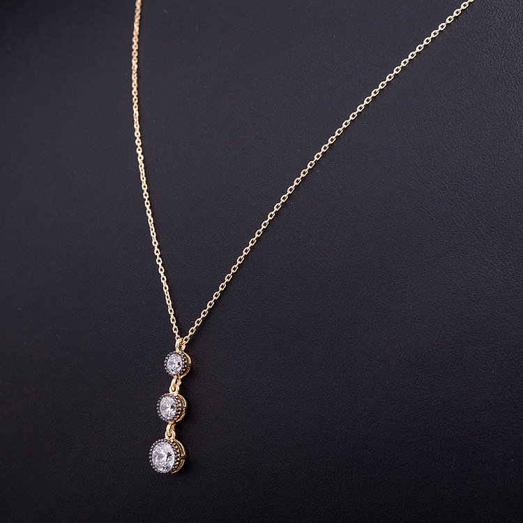 Золоте кольє з фіанітами кол00766 від ювелірного магазину Онікс - 1