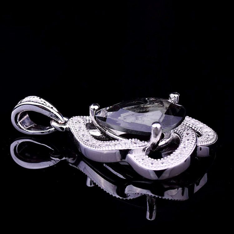 Підвіска зі срібла (фіаніт, синтетична шпінель) п014 від ювелірного магазину Онікс - 2