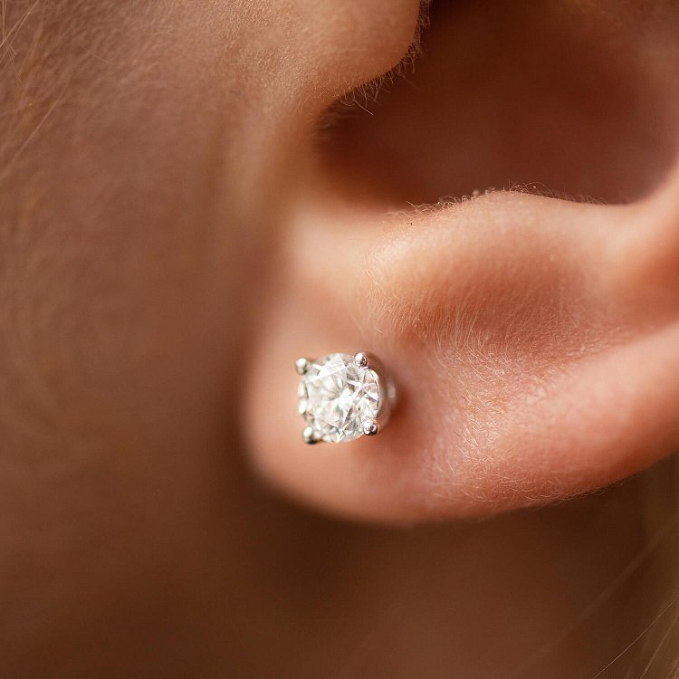 Золоті сережки - пусети з діамантами 329591121 від ювелірного магазину Онікс - 1