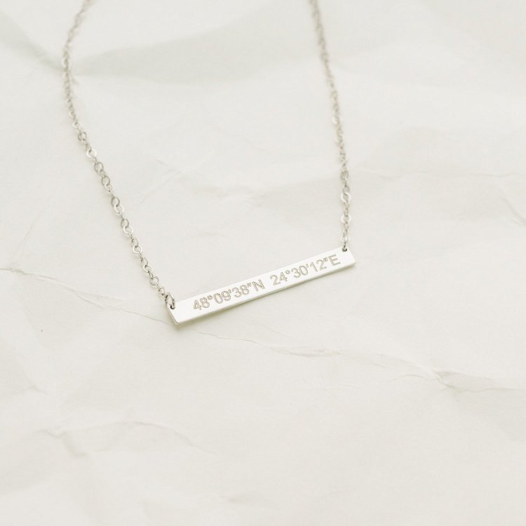Серебряное колье с гравировкой "Координаты" 18978к от ювелирного магазина Оникс - 2