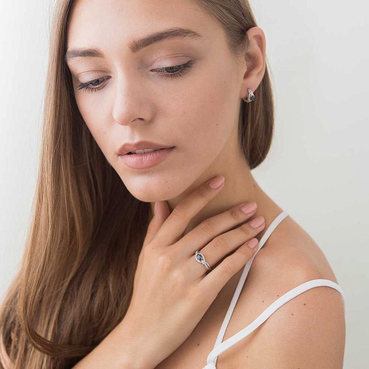 Золотые серьги с синими сапфирами и бриллиантами C01021E - 7 Золотые серьги с синими сапфирами и бриллиантами C01021E от ювелирного магазина Оникс - 7