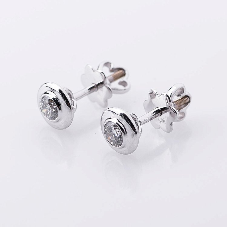 Золотые серьги-пусеты с бриллиантами е0688б от ювелирного магазина Оникс - 1