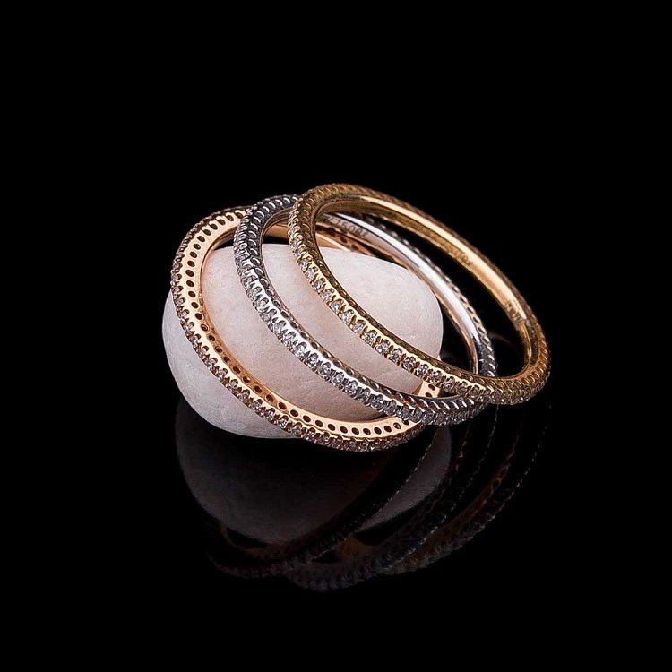 Золотое кольцо с бриллиантами 157427ch - 1 Золотое кольцо с бриллиантами 157427ch от ювелирного магазина Оникс - 1