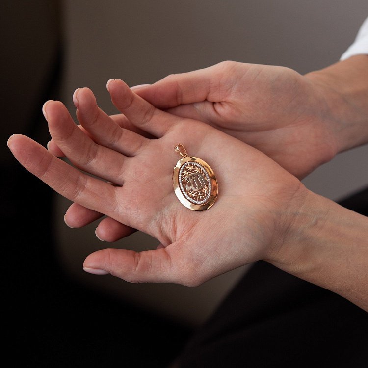 Мусульманський золотий кулон з фіанітами п03141 від ювелірного магазину Онікс - 1