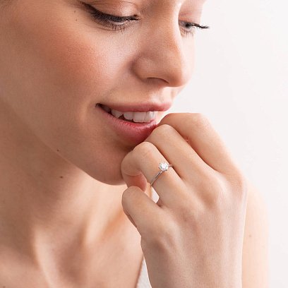 Помолвочное золотое кольцо с бриллиантом 211441121 №6