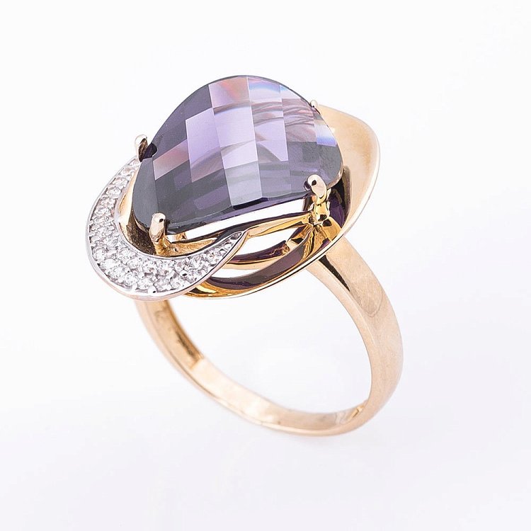 Золота каблучка з фіанітами к04444 від ювелірного магазину Онікс