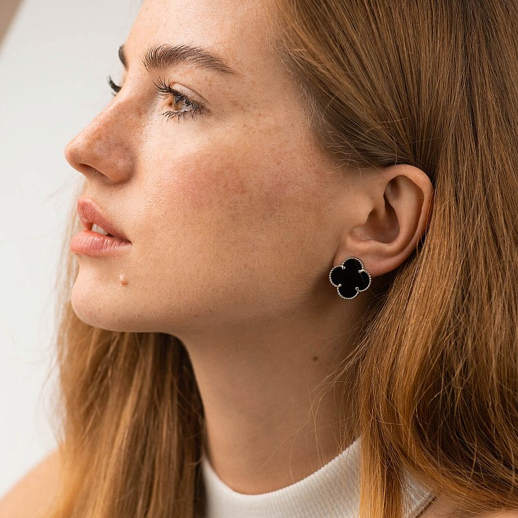 Срібні сережки "Конюшина" (онікс) 123422 від ювелірного магазину Онікс - 2