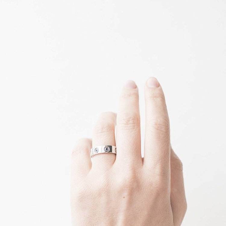 Золота каблучка з синіми сапфірами 642 від ювелірного магазину Онікс - 2