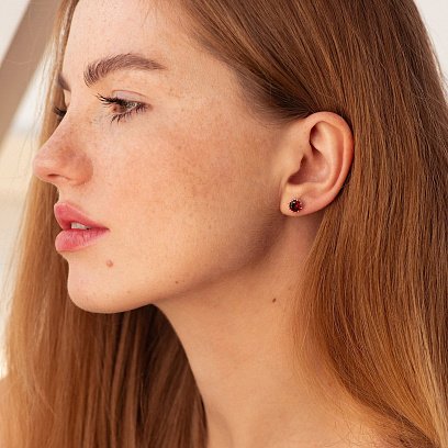 Золоті сережки - пусети (піроп) с06672 №2