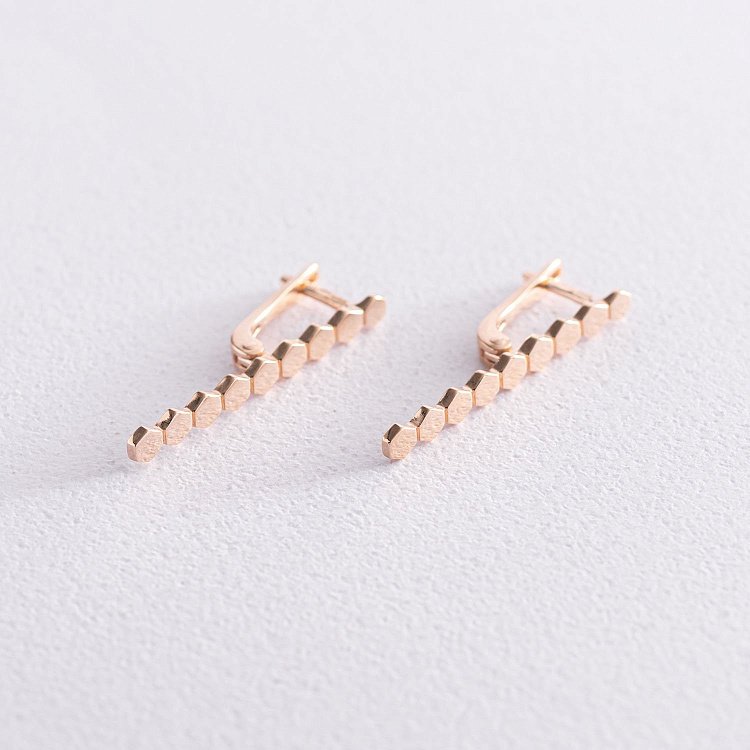 Золоті сережки "Грані" с07288 від ювелірного магазину Онікс