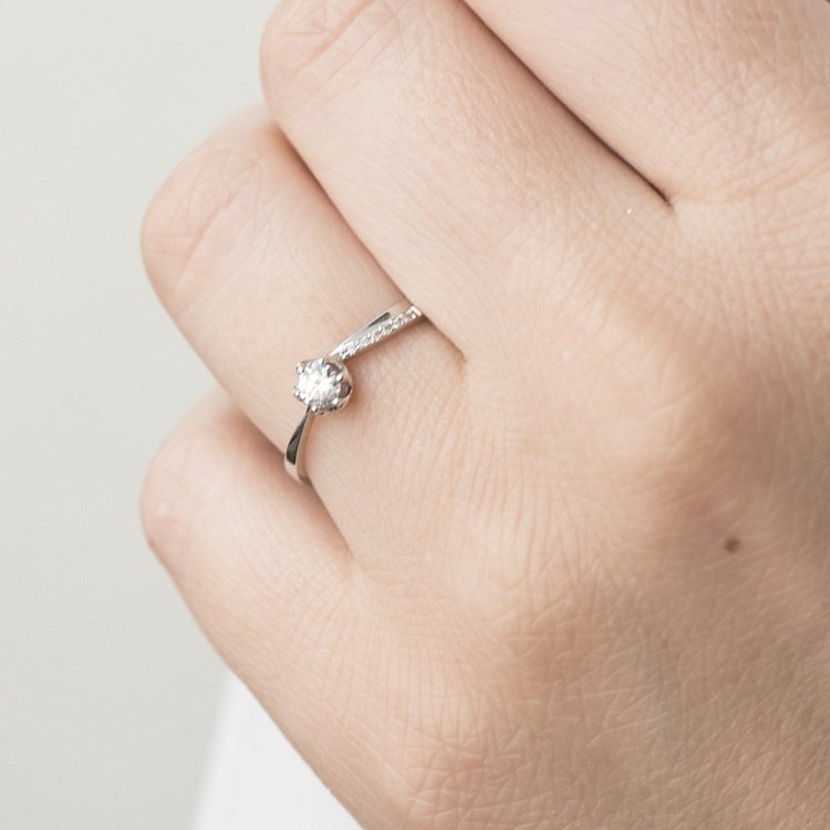 Золота каблучка з діамантами кб0047 - 7 Золота каблучка з діамантами кб0047 від ювелірного магазину Онікс - 7