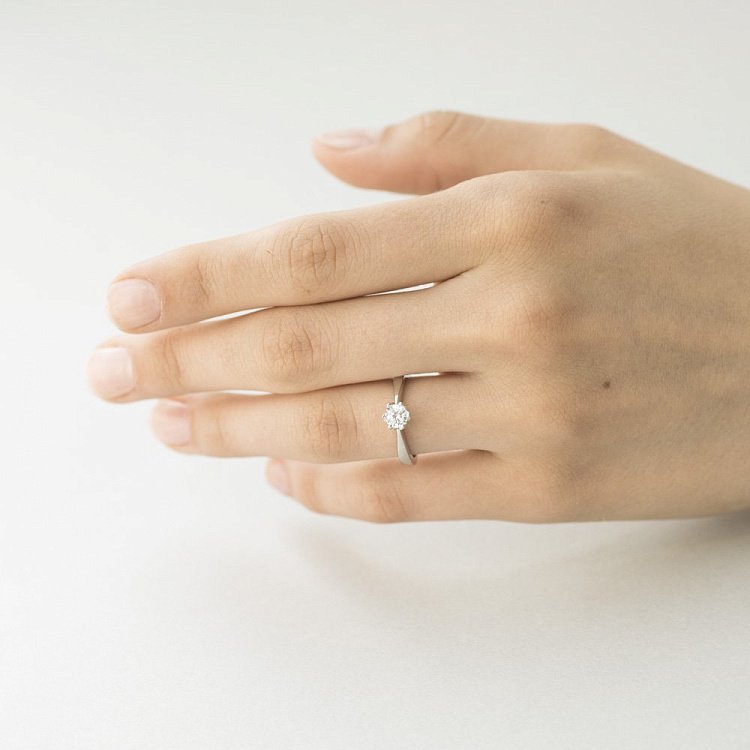 Золотое помолвочное кольцо с фианитом к05700 от ювелирного магазина Оникс - 4