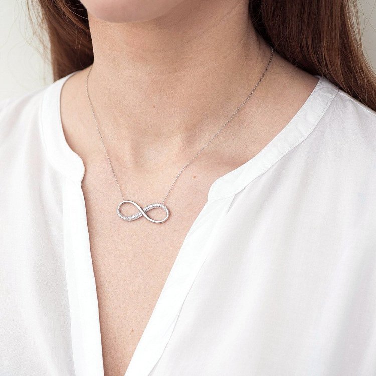 Колье из серебра "Бесконечность" 18637 от ювелирного магазина Оникс