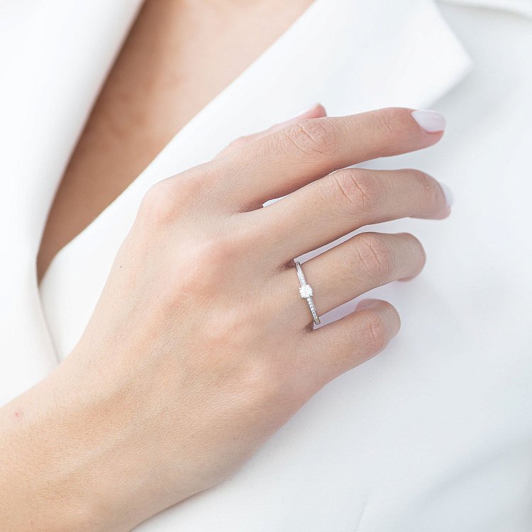 Золотое кольцо с бриллиантами R12010aj - 3 Золотое кольцо с бриллиантами R12010aj от ювелирного магазина Оникс - 3