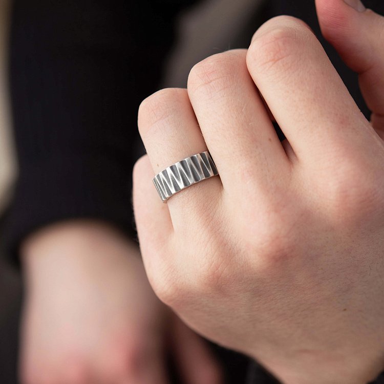 Серебряное кольцо "Геометрия" 112710 от ювелирного магазина Оникс - 1