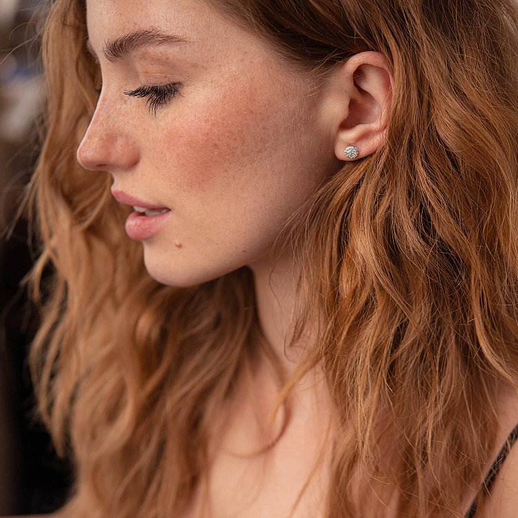 Золоті сережки - пусети "Неллі" з діамантами 102-10072 від ювелірного магазину Онікс - 3