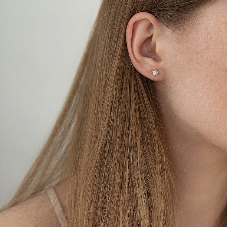 Золотые серьги - пусеты с бриллиантами с2723 от ювелирного магазина Оникс - 2