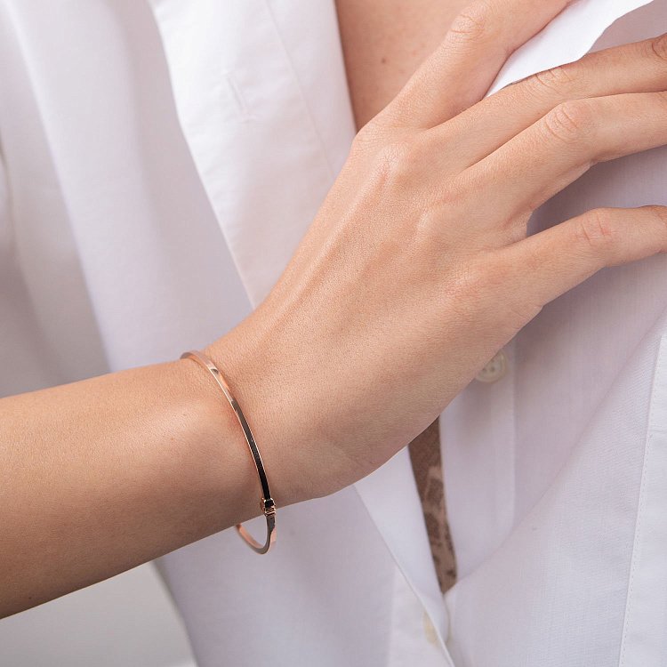 Жорсткий браслет з червоного золота б03736 від ювелірного магазину Онікс - 1