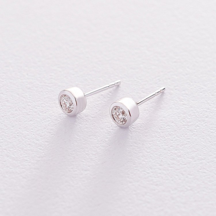 Золотые серьги-пусеты с бриллиантами сб0279ca от ювелирного магазина Оникс