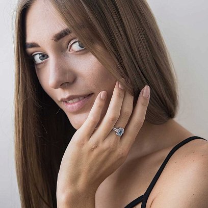 Золотое кольцо с голубым топазом и фианитами к04633 №4