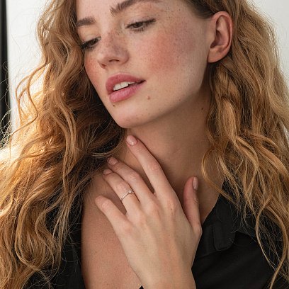 Помолвочное золотое кольцо с бриллиантом 227721121 №4