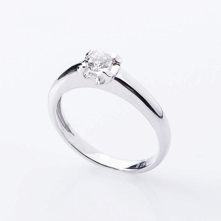 Золотое помолвочное кольцо с бриллиантом р0588б от ювелирного магазина Оникс