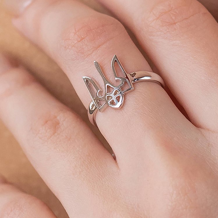 Кольцо "Герб Украины - Тризуб" в белом золоте к07355 от ювелирного магазина Оникс - 2