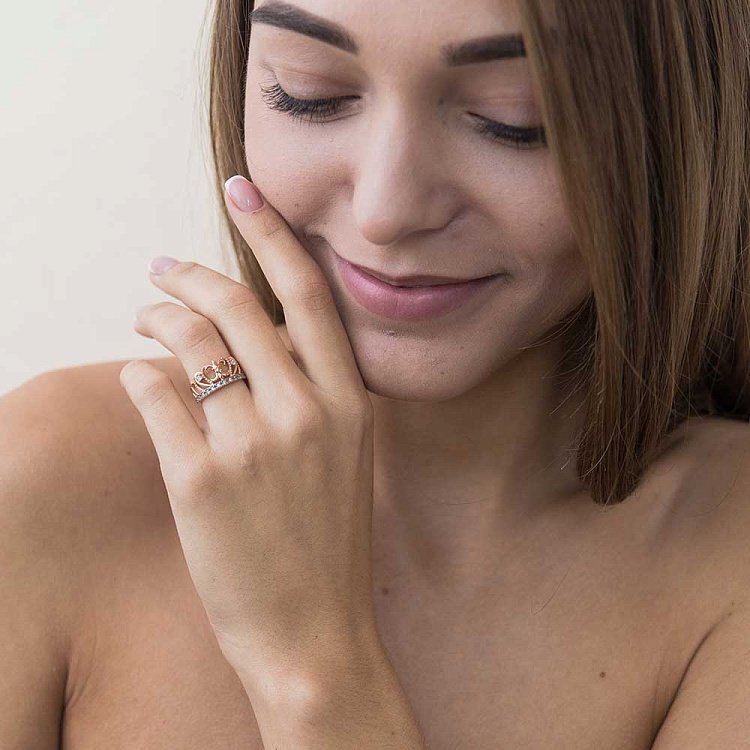 Золотое кольцо "Корона" с фианитами к03935 от ювелирного магазина Оникс - 7