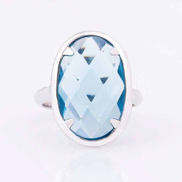 Серебряное кольцо с фианитом 111232 от ювелирного магазина Оникс - 1