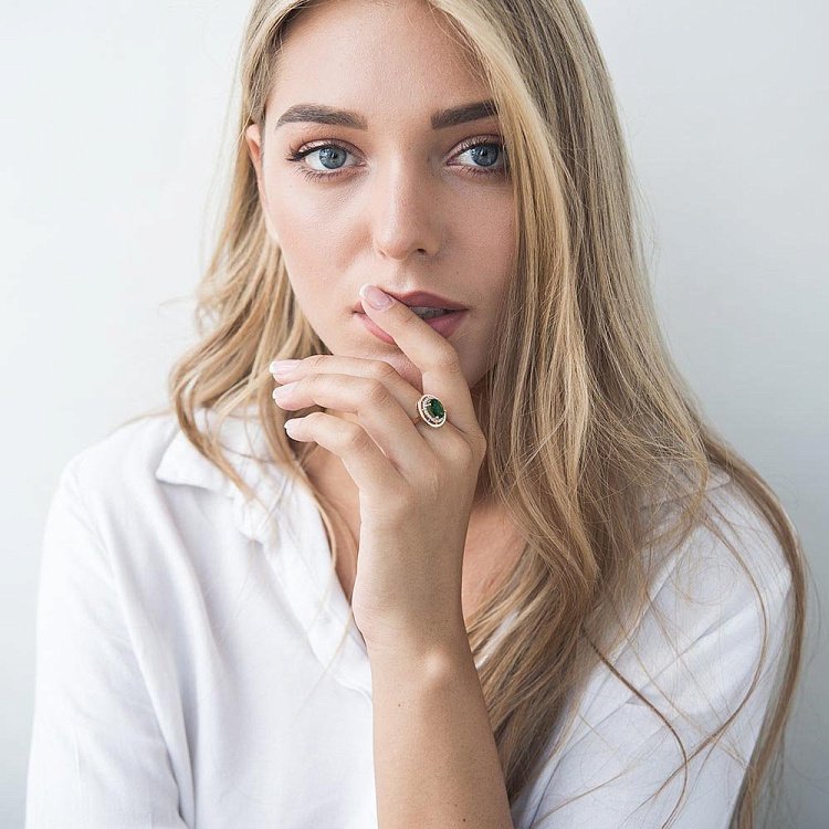 Золота каблучка (празіоліт, фіаніт) к05106 - 4 Золота каблучка (празіоліт, фіаніт) к05106 від ювелірного магазину Онікс - 4