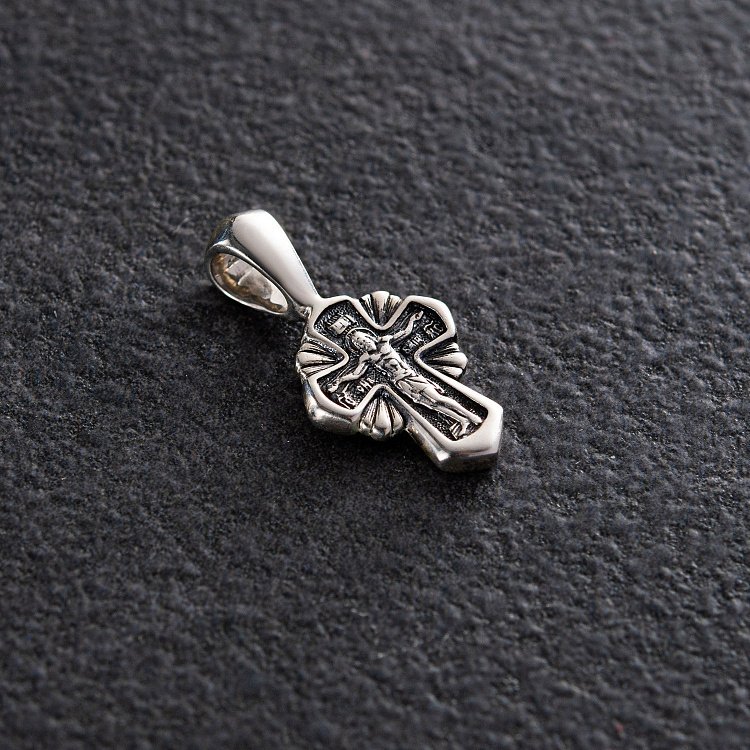 ﻿Серебряный крест "Распятие Христово. Архангел Михаил" с чернением 132707 от ювелирного магазина Оникс - 1