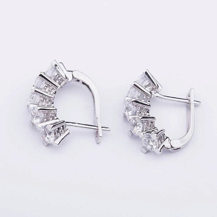 Золоті сережки з фіанітами с04090 від ювелірного магазину Онікс - 1