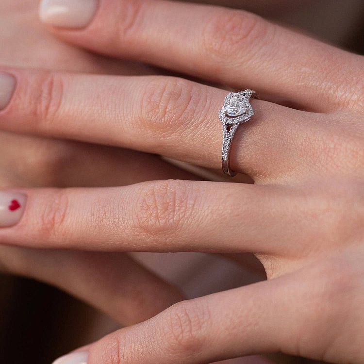 Золота каблучка "Сердечко" з діамантами кб0484nl від ювелірного магазину Онікс - 5