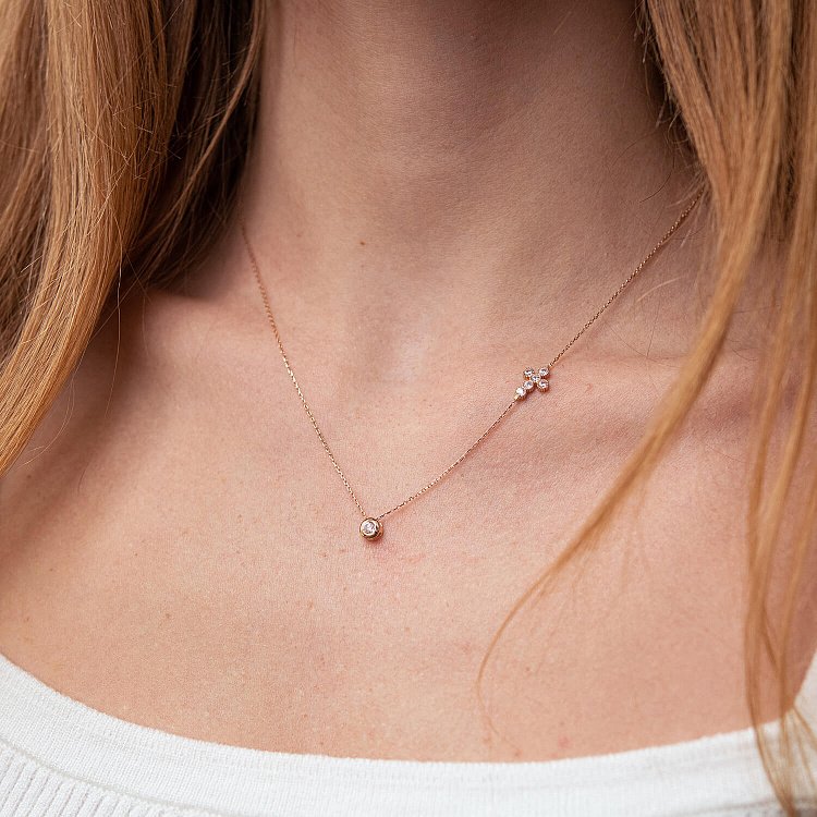 Золоте кольє з хрестиком (фіаніти) кол02110 від ювелірного магазину Онікс - 1