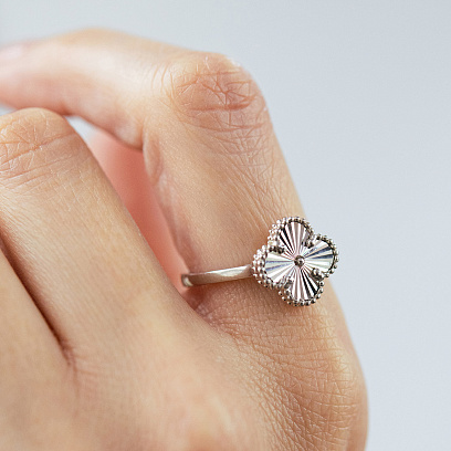 Серебряное кольцо "Клевер" 112834 №2