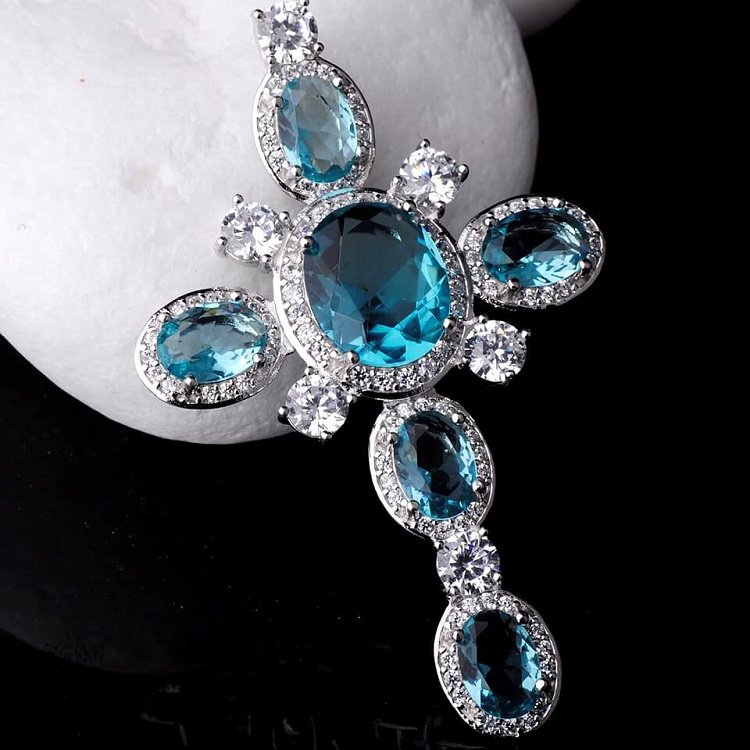 Подвеска "Крестик" (фианит) 131906 от ювелирного магазина Оникс