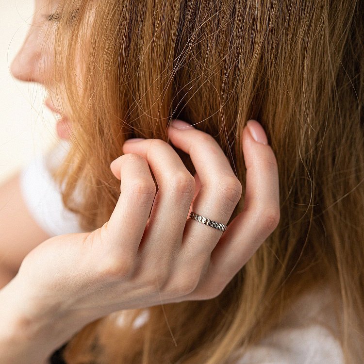 Кольцо "Цепочка" в серебре 7061 от ювелирного магазина Оникс - 1